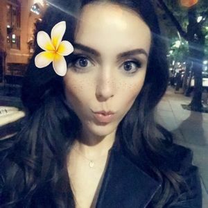 Meet your Posher, Fatima